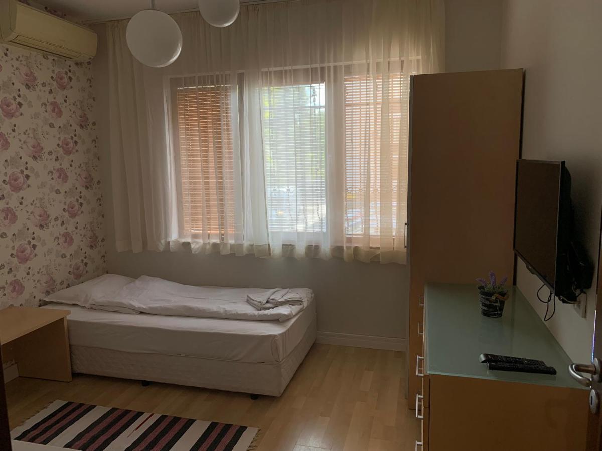 Grey Central Apartment Varna Exterior photo